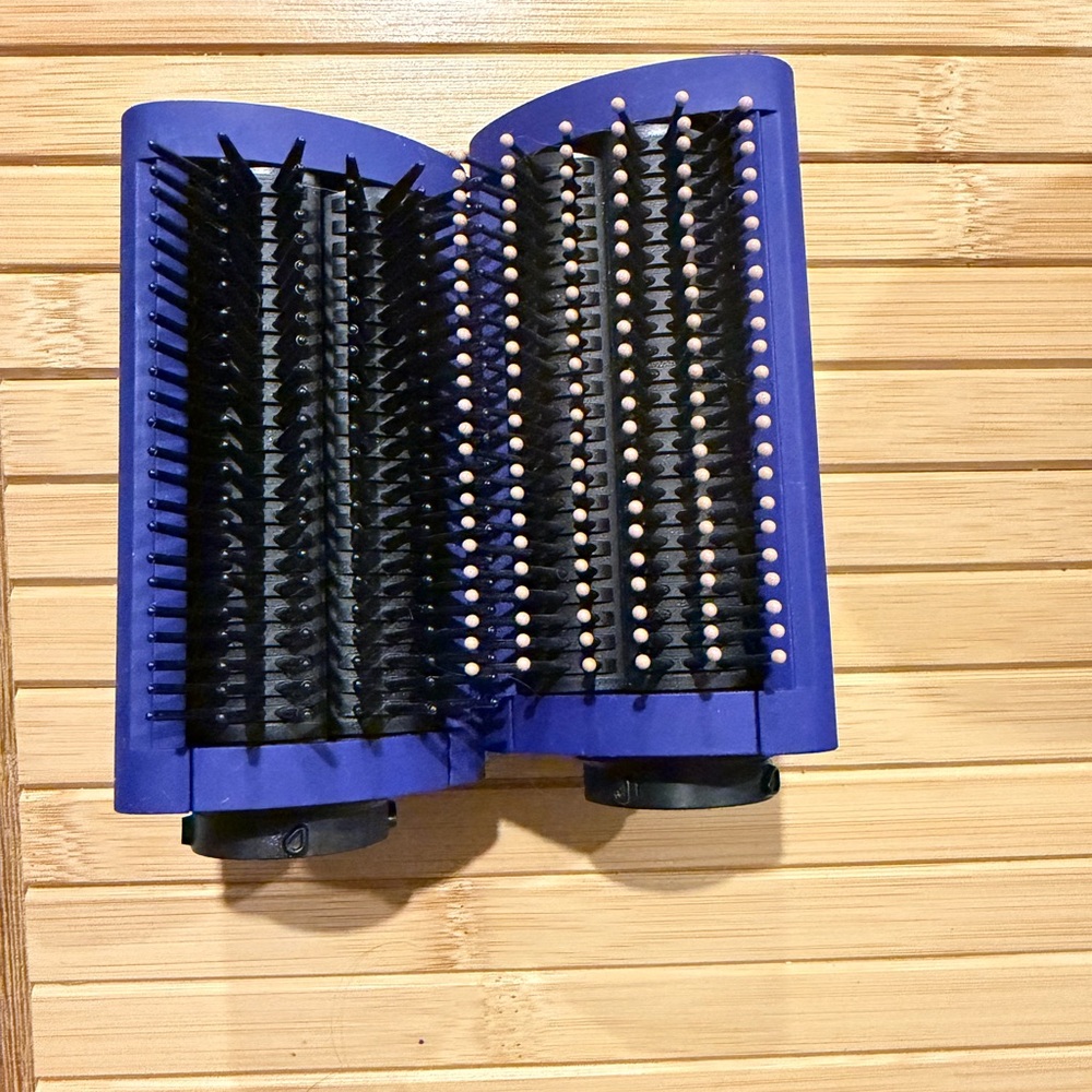 Dyson Airwrap Brush attachments x2